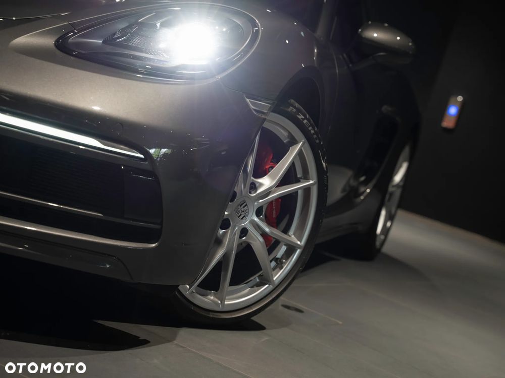 Porsche 718 Cayman GPF S PDK - 17