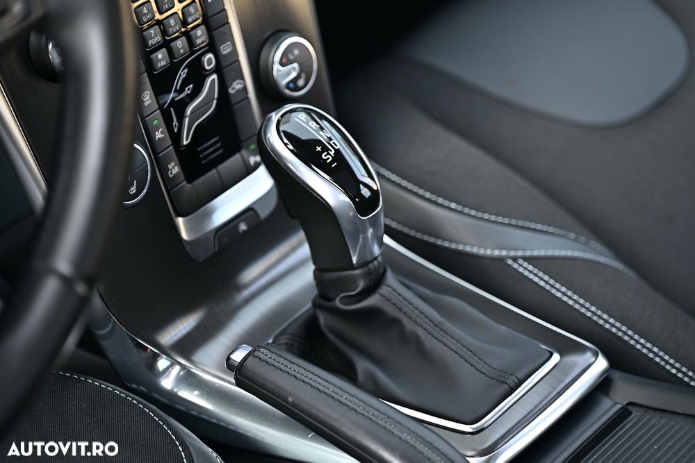 Volvo V40 D3 Geartronic - 22