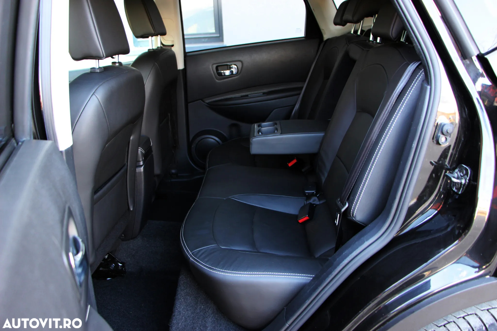 Nissan Qashqai 2.0 DCI 4 x 4 DPF tekna - 7