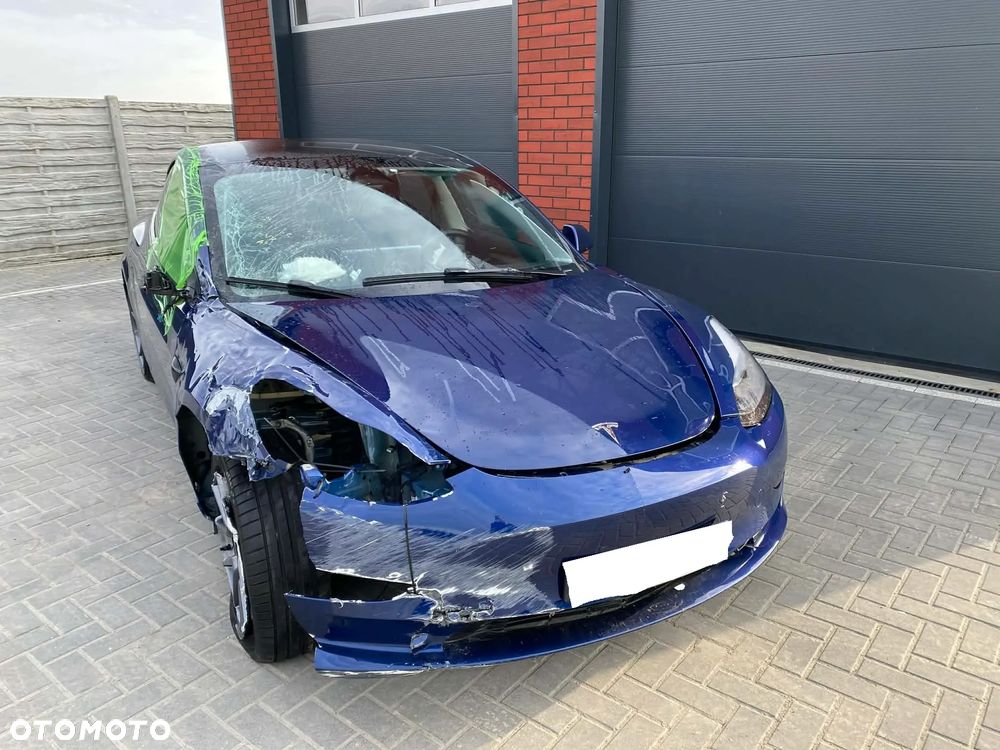 Tesla Model 3 Standard Hinterradantrieb - 36