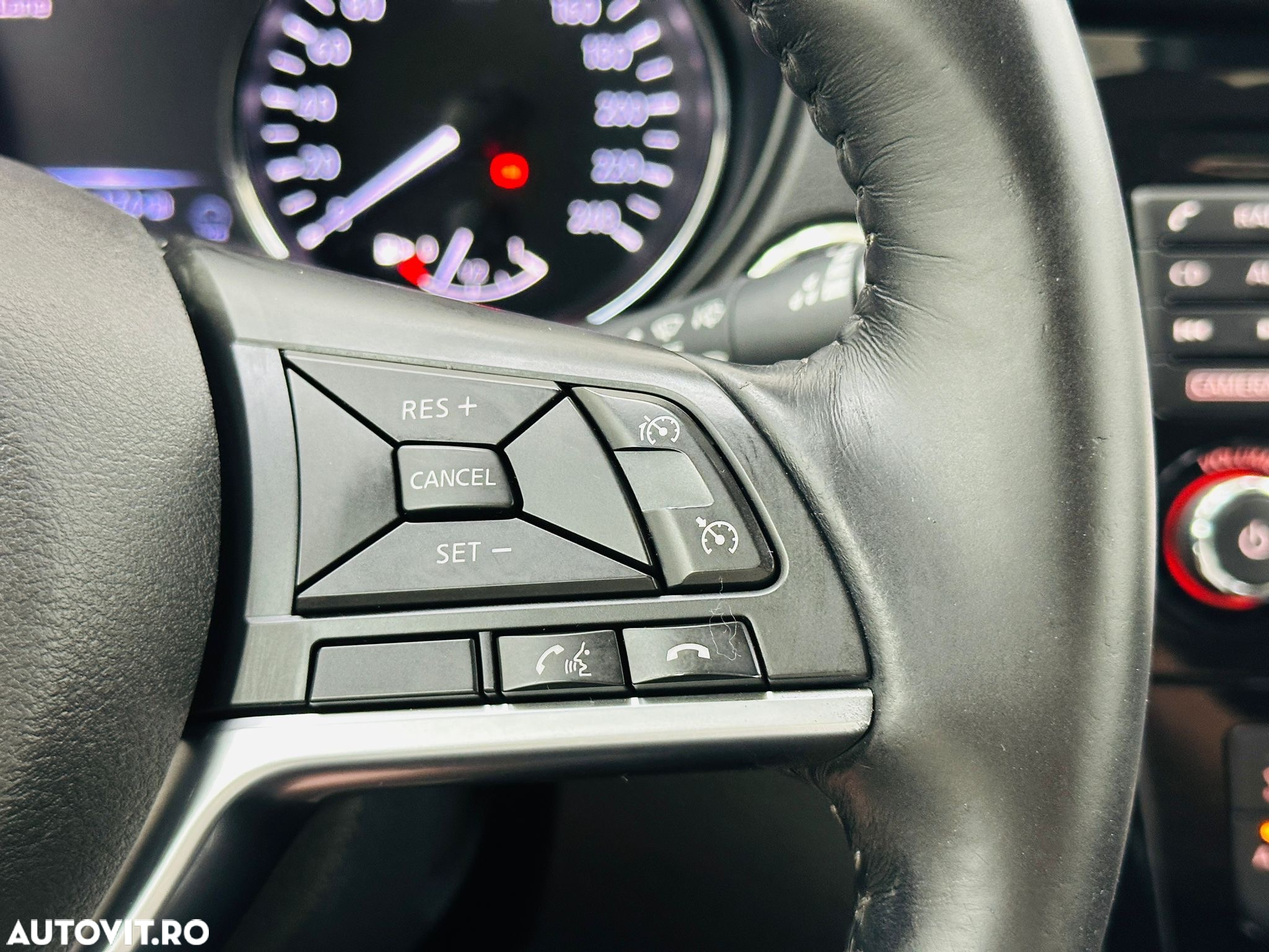 Nissan X-Trail - 36