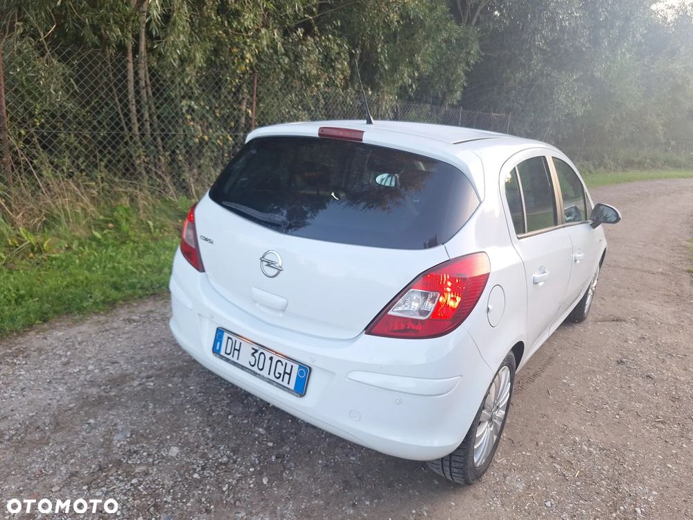 Opel Corsa 1.2 16V Enjoy - 4