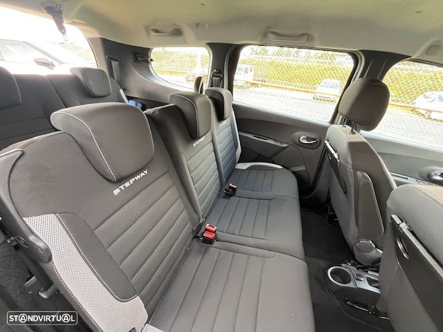Dacia Lodgy 1.5 Blue dCi Stepway 7L - 10