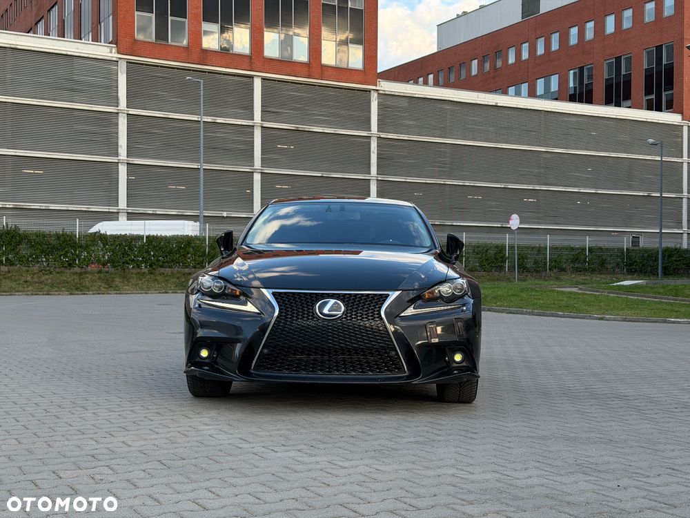 Lexus IS 300h Business Edition - 5