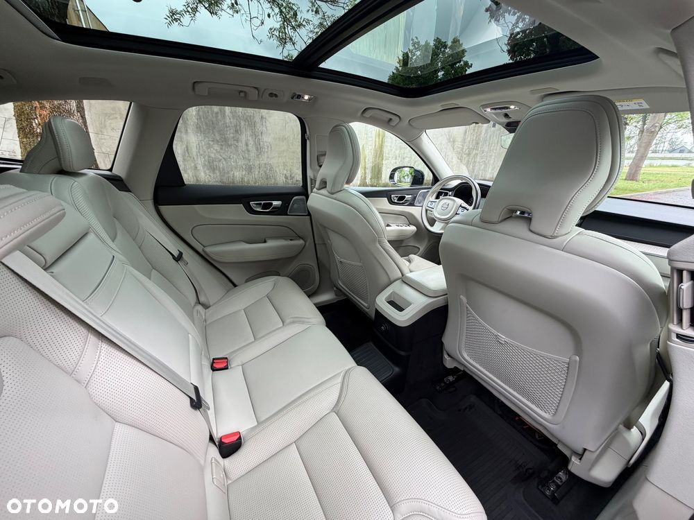 Volvo XC 60 T8 Plug-In Hybrid AWD Inscription Expression - 10