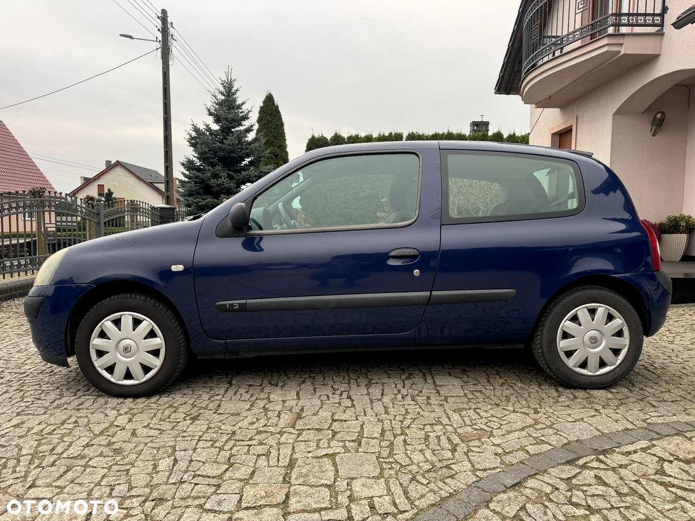 Renault Clio - 8