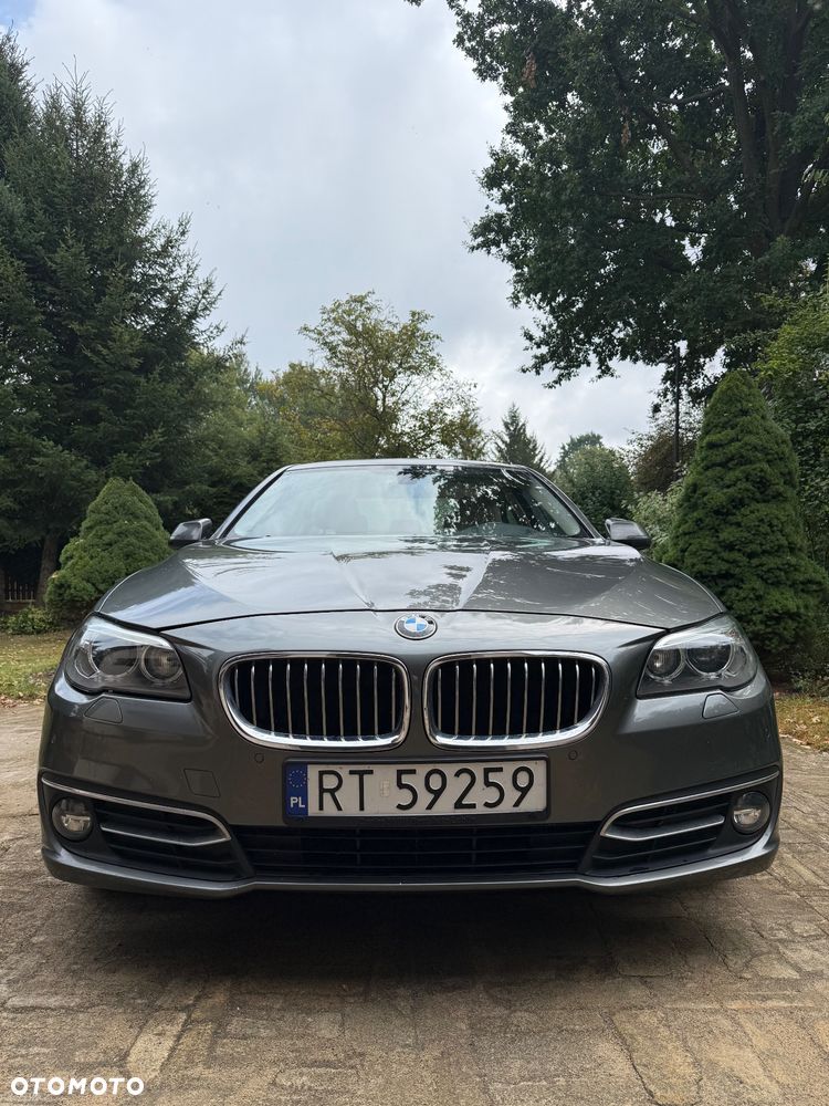 BMW Seria 5 528i xDrive Luxury Line - 17