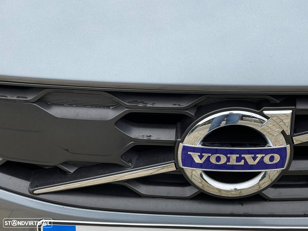 Volvo V60 Cross Country 2.0 D3 Momentum Geartronic - 21