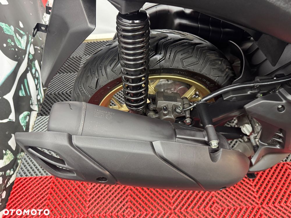 Yamaha X-max - 26