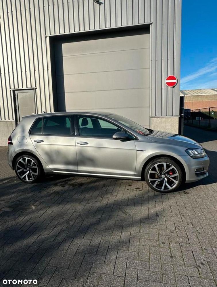 Volkswagen Golf 1.2 TSI DSG Style - 3