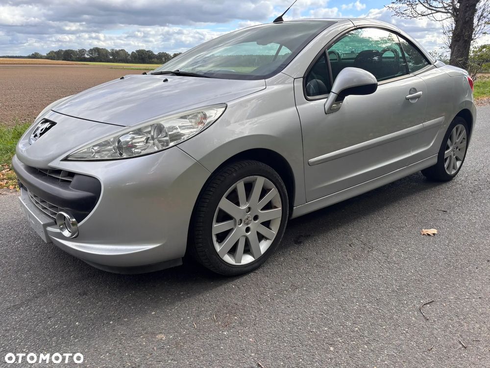 Peugeot 207 CC - 1