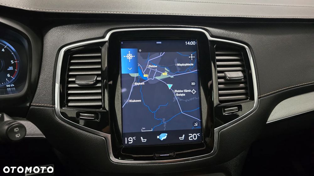 Volvo XC 90 D5 SCR AWD R-Design 7os - 22