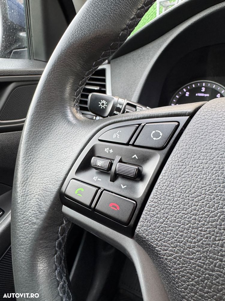 Hyundai Tucson blue 1.7 CRDi 2WD Advantage - 16