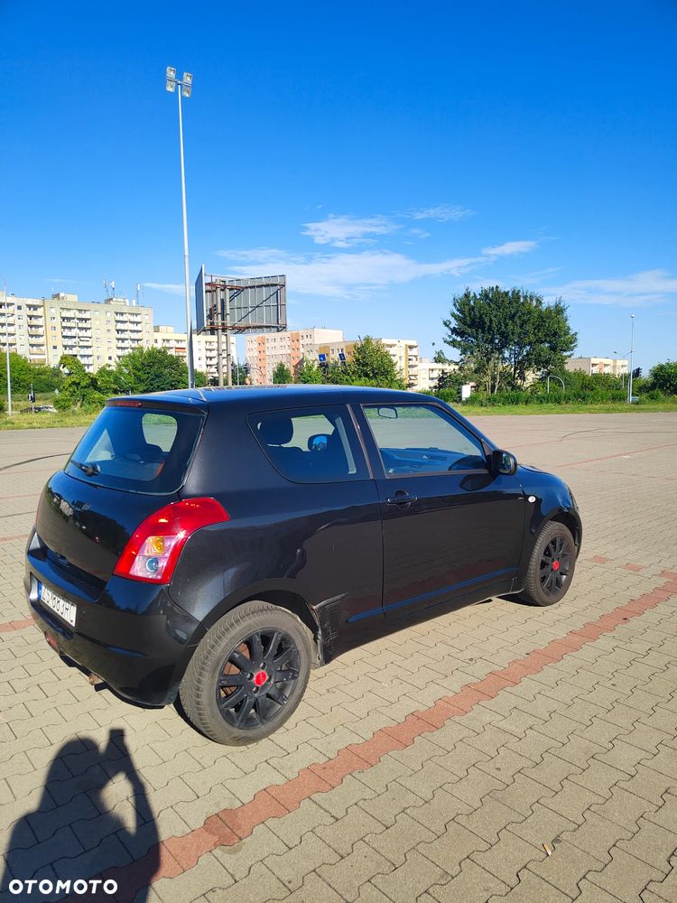 Suzuki Swift - 4