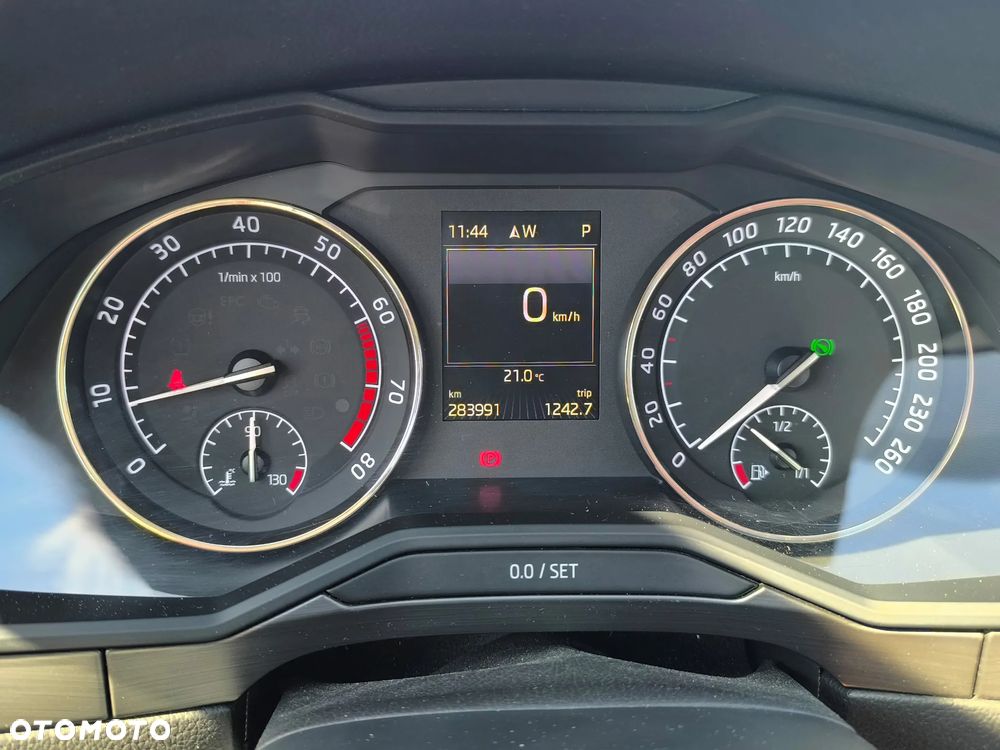 Skoda Superb 2.0 TSI Ambition DSG - 7