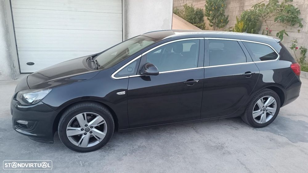 Opel Astra Sports Tourer - 4