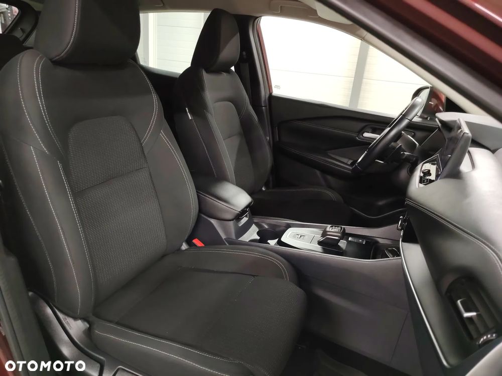 Nissan Qashqai 1.3 DIG-T DCT N-CONNECTA - 27