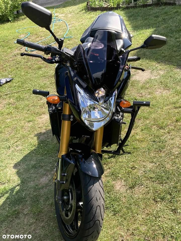 Yamaha FZ8 - 6