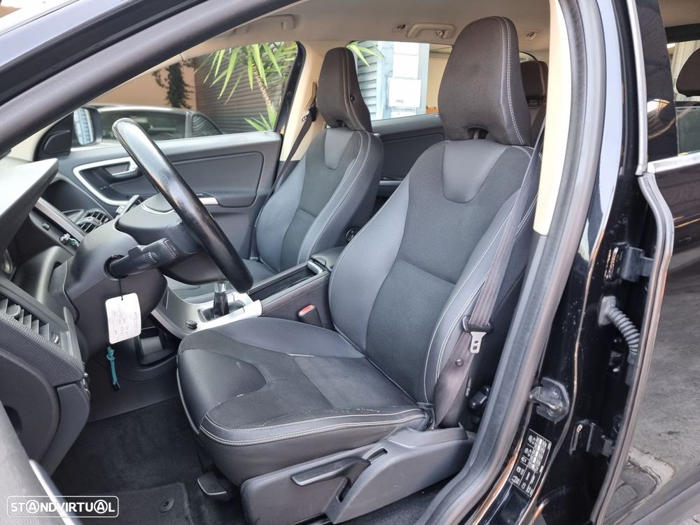 Volvo XC 60 2.0 D3 Drive - 3