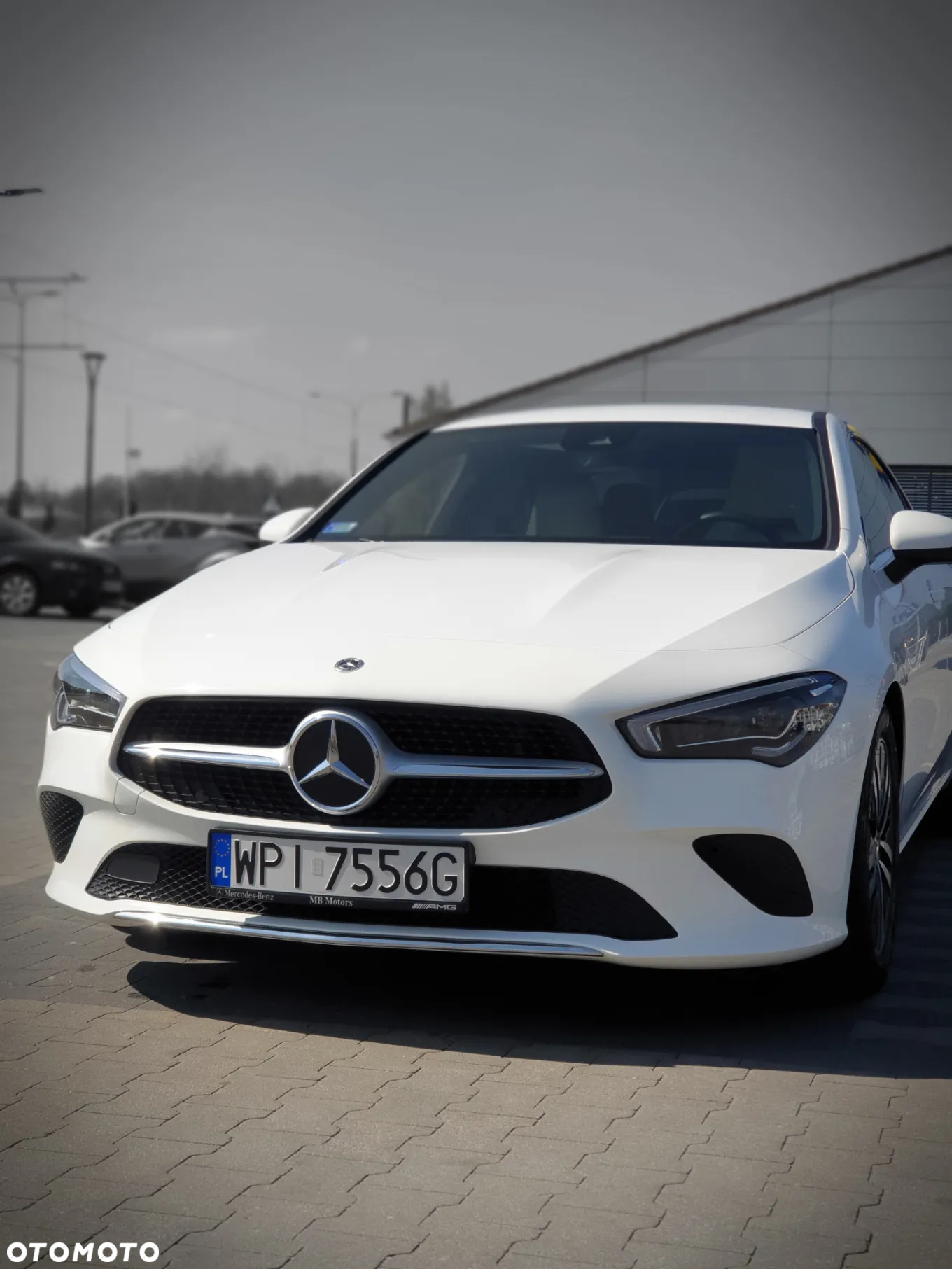 Mercedes-Benz CLA 200 Progressive 7G-DCT - 4
