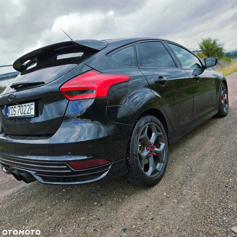 Ford Focus 2.0 EcoBoost ST - 8