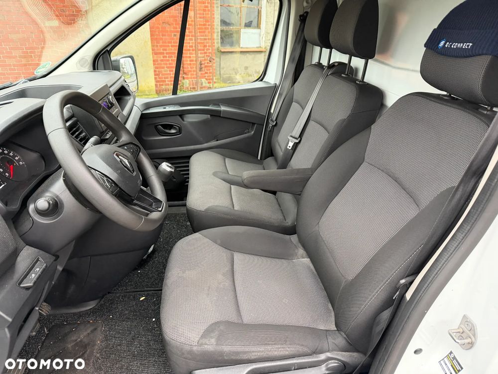 Renault TRAFIC - 12