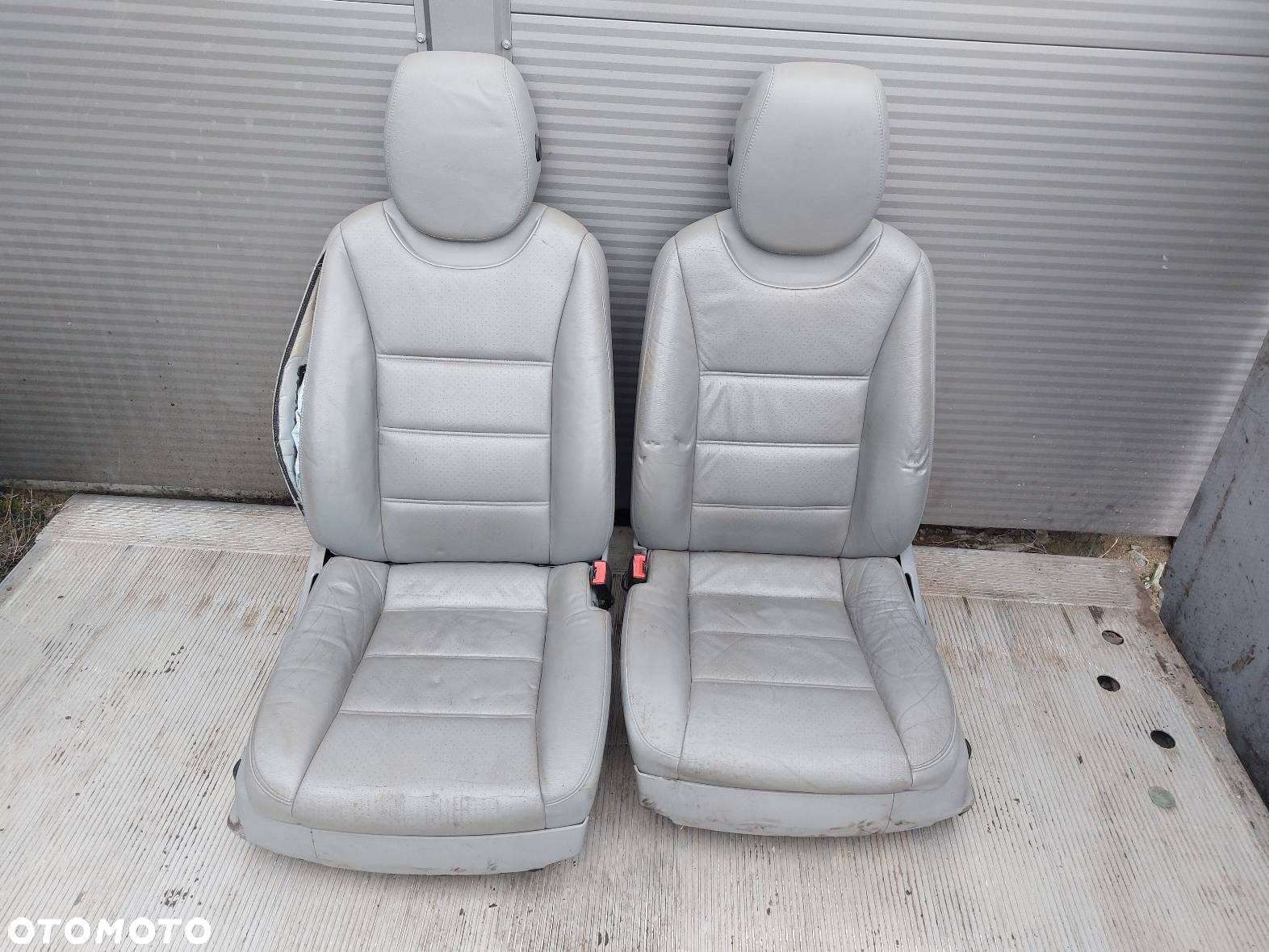 KOMPLET FOTELI LEWY PRAWY KANAPA TYŁ PORSCHE CAYENNE  I - 8