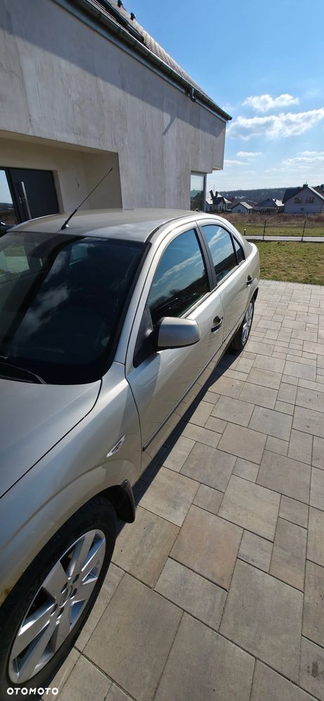 Ford Mondeo 1.8 Ambiente - 21