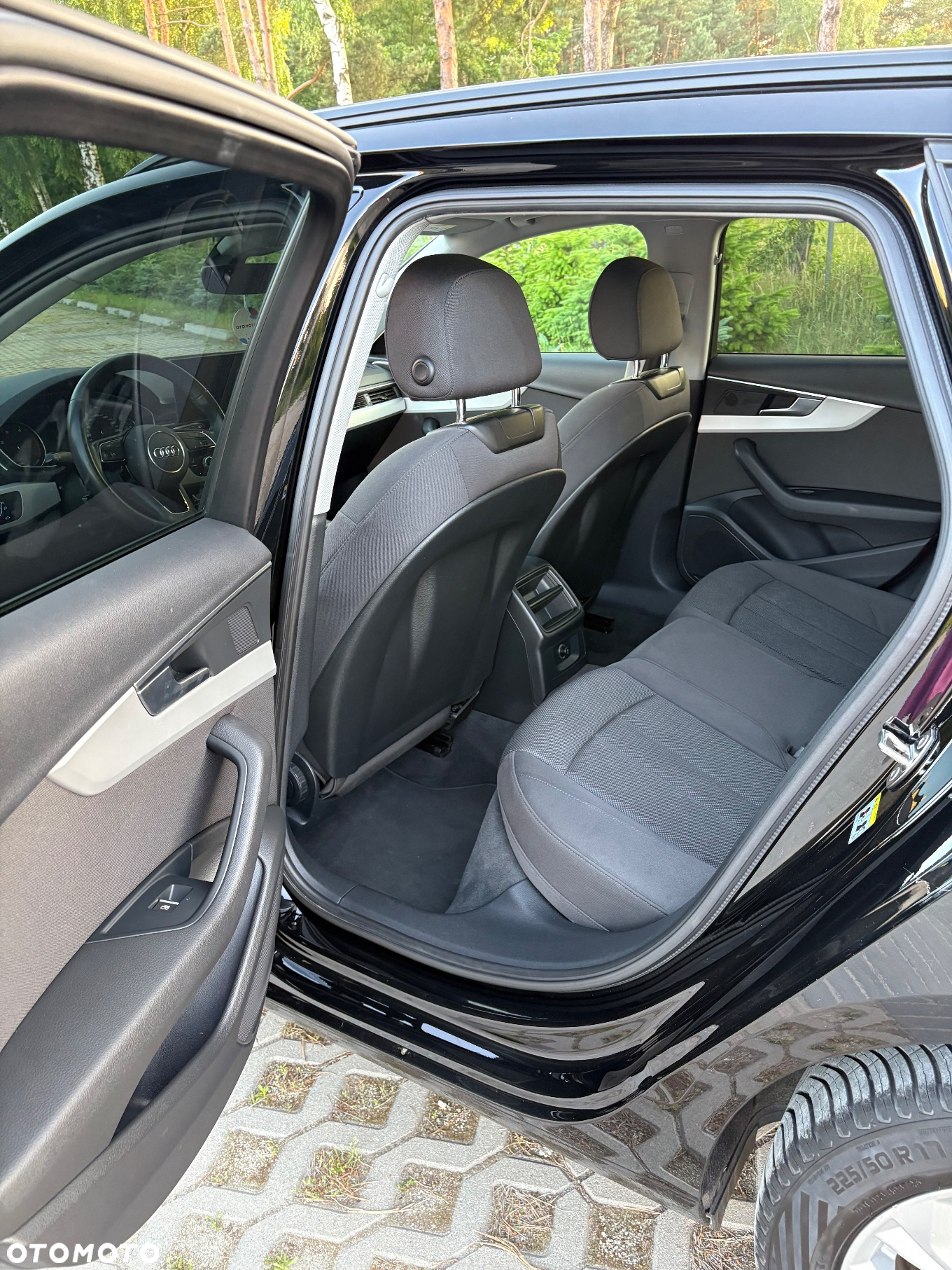Audi A4 2.0 TDI Design S tronic - 27