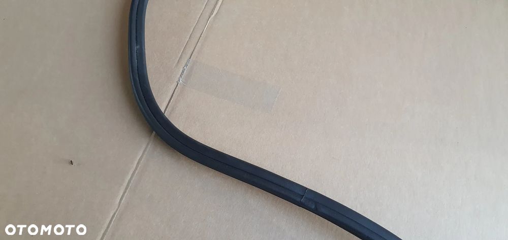 Uszczelka drzwi prawy przód przednia prawa Audi A4 B8 8K0831721E - 3