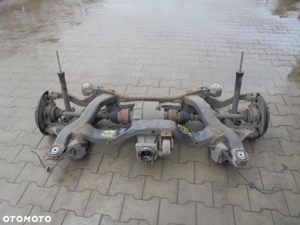 ZAWIESZENIE TYŁ AUDI A4 B6 3.0 V6 QUATTRO MANUAL - 1