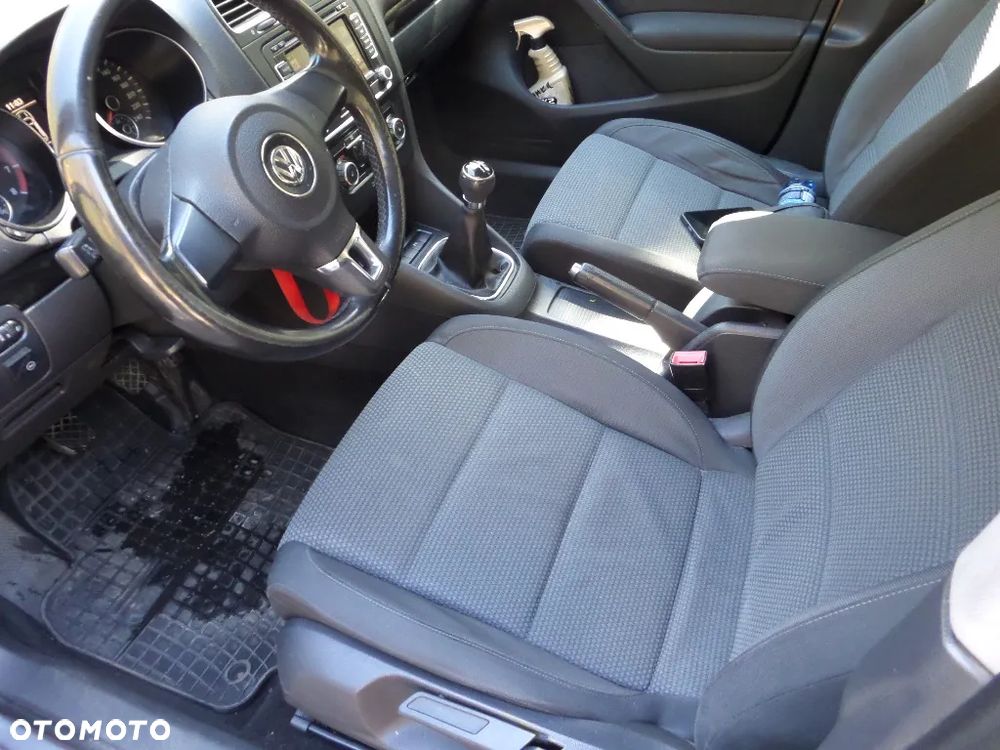 Volkswagen Golf 1.6 Comfortline - 6