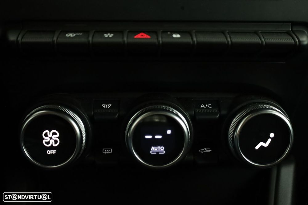 Renault Captur 1.0 TCe Techno Bi-Fuel - 11