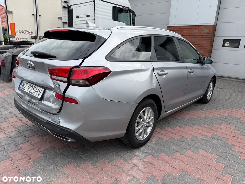Hyundai i30 1.0 T-GDI Modern - 10