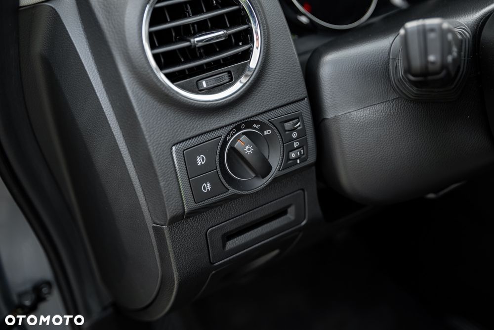 Opel Antara - 30