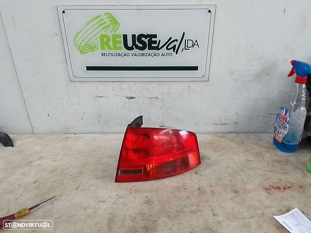 Farolim Stop Dto Audi A4 (8Ec, B7) - 1