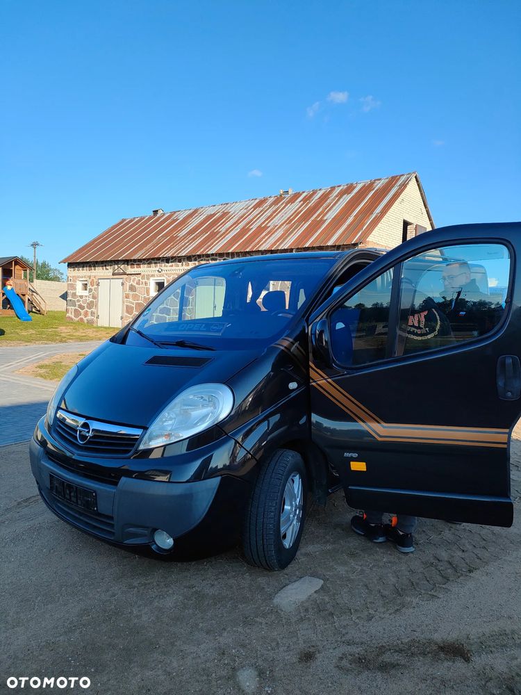 Opel Vivaro - 1