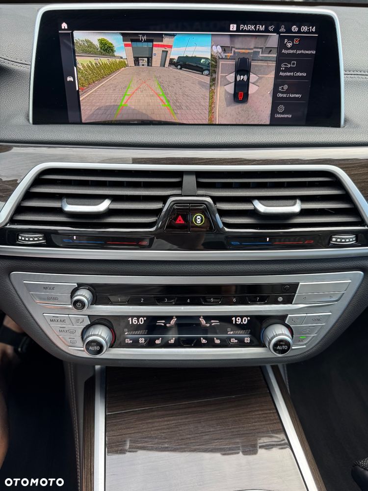 BMW Seria 7 740Li - 20