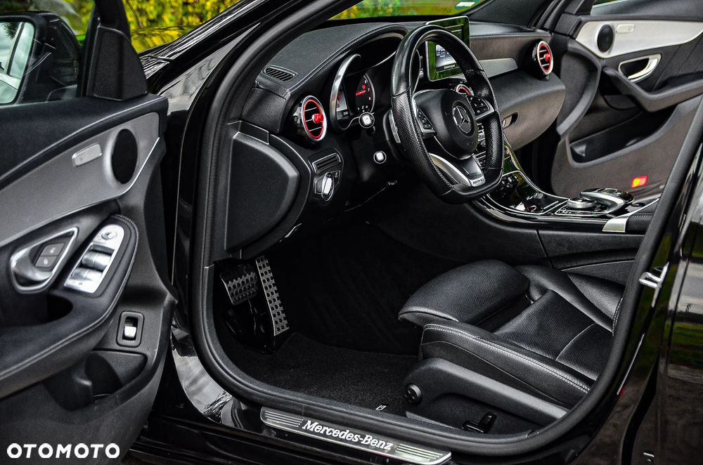 Mercedes-Benz Klasa C 250 7G-TRONIC AMG Line - 26