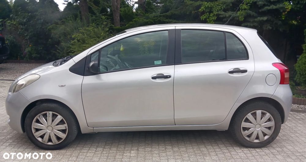 Toyota Yaris 1.3 Luna A/C - 4