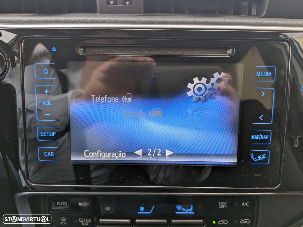 Toyota Auris 1.8 HSD Comfort +P.Sport+Navi - 14