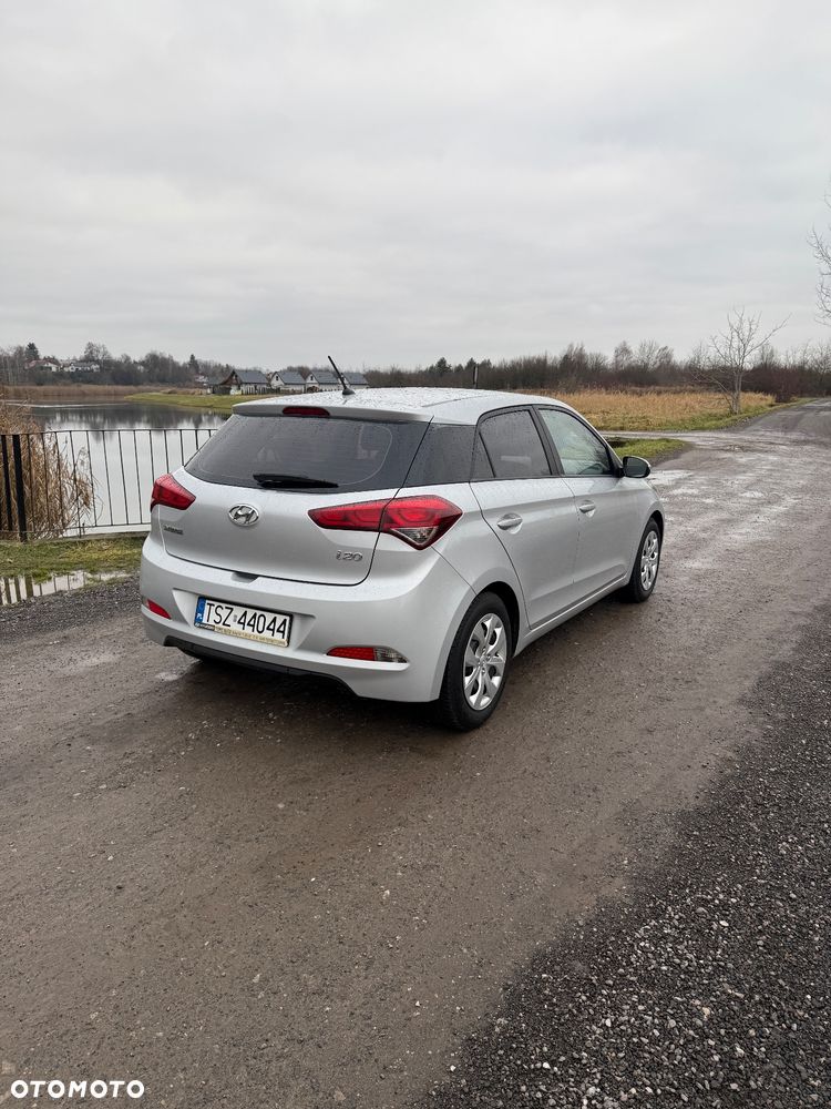 Hyundai i20 1.2 BlueDrive Elegant - 9