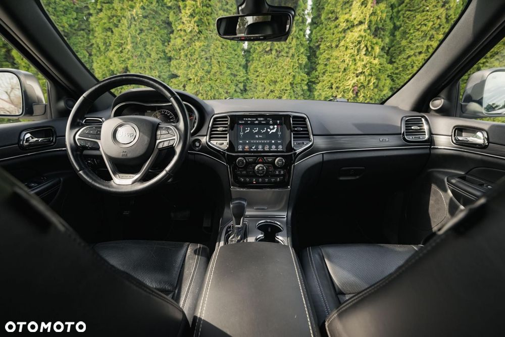 Jeep Grand Cherokee - 10