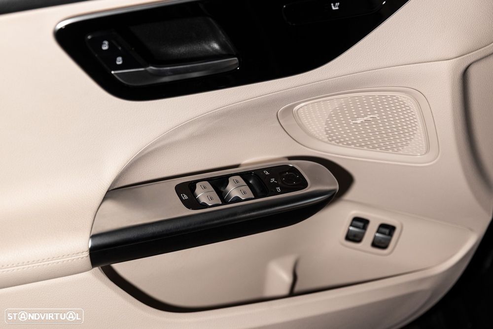 Mercedes-Benz C 300 e Avantgarde - 22