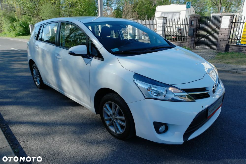 Toyota Verso - 5