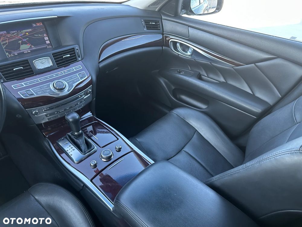 Infiniti Q70 2.2d Premium Executive - 10