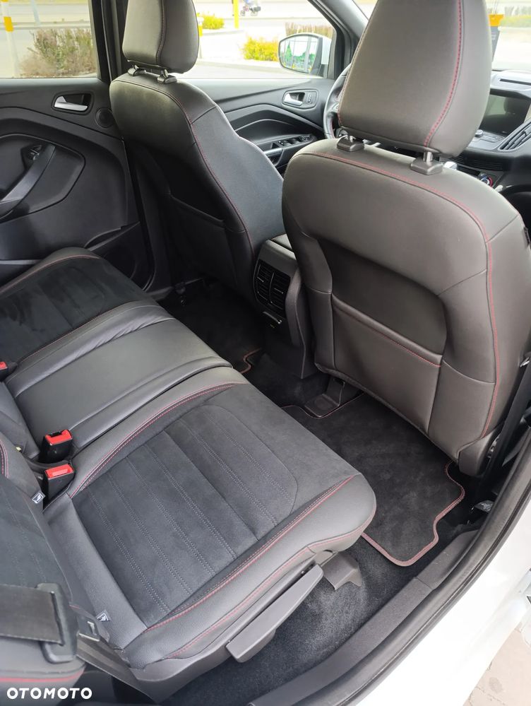 Ford Kuga 2.0 TDCi AWD ST-Line - 12
