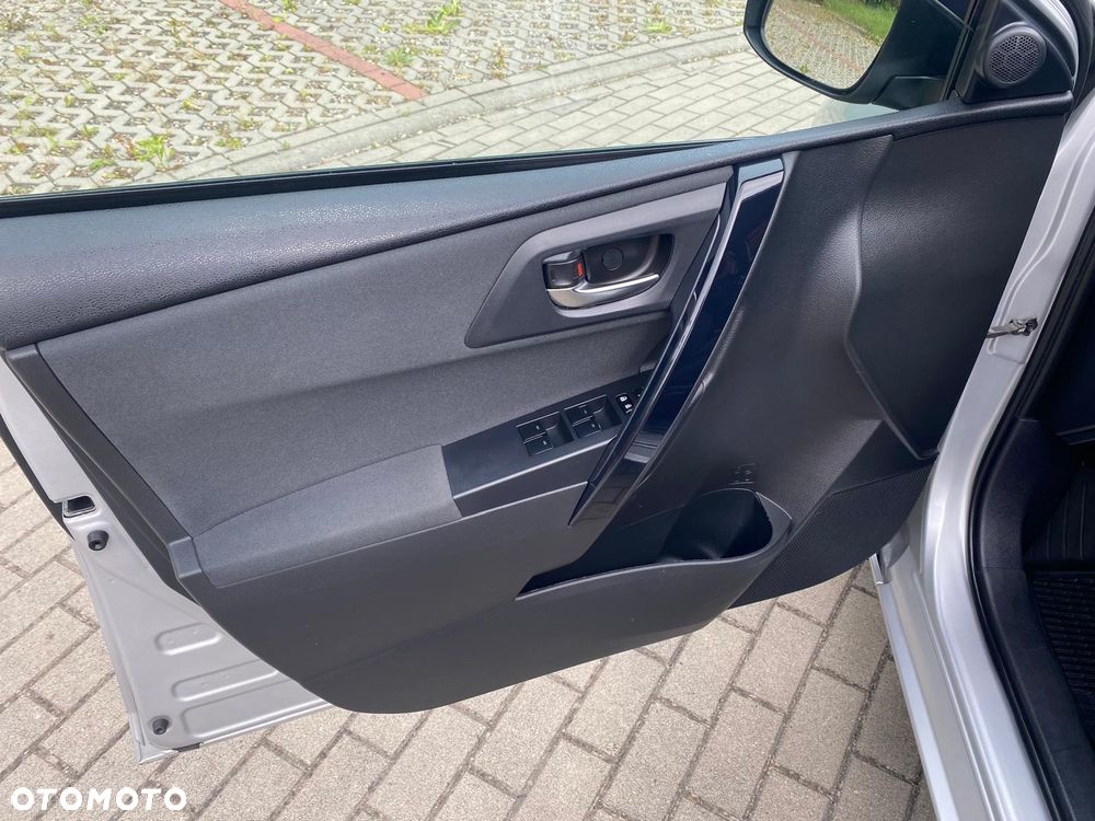 Toyota Auris - 17
