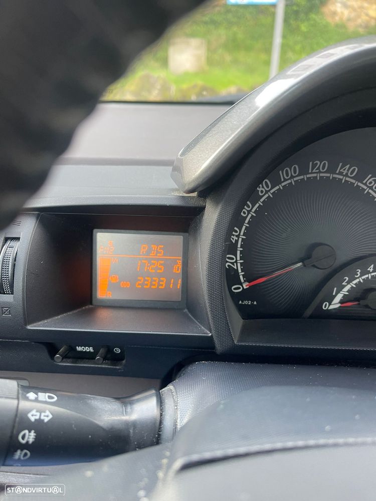 Toyota iQ 1.4 D-4D - 7