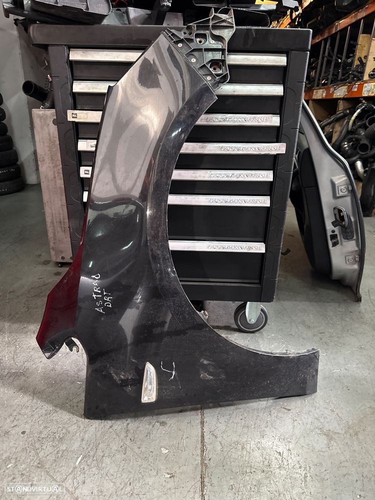 Guarda Lamas Direito Opel Astra J - 1